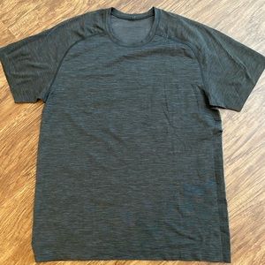 LuluLemon Men’s Metal Vent Tech 2.0